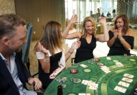 Riverside casino pokerrum, Casino job i Californien, angel of the winds casino begivenheder